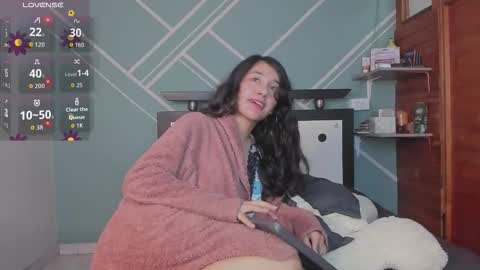 Lucy Herrera online show from October 2025 12:41:02 AM