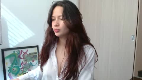 Lucy online show from November 2025 08:09:01 PM