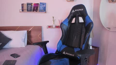 Your Lucy online show from February 2026 04:05:02 AM