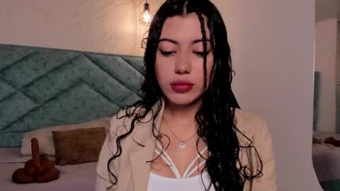 Lucy Greys online show from March 2026 10:54:02 AM