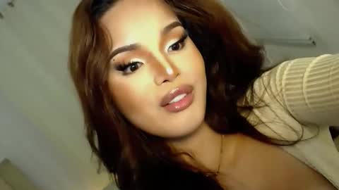 Snapshot of lucy_heartfiliaxxx chatting on December 2024 02:39:01 AM MONA online show from December 2024 02:39:01 AM