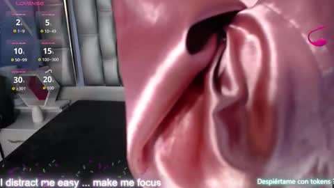 Snapshot of lucy_ny chatting on September 2025 02:18:02 PM SleepyAbuela online show from September 2025 02:18:02 PM