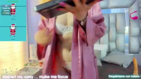 Snapshot of lucy_ny chatting on December 2025 07:53:02 PM SleepyAbuela online show from December 2025 07:53:02 PM