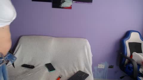  SleepyAbuela online show from April 2026 01:28:01 PM