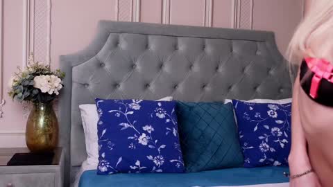 LucyAddison online show from January 2025 03:31:01 AM