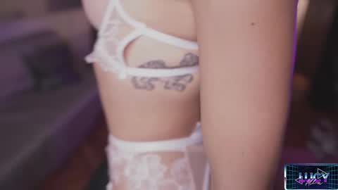 Snapshot of lucyallenx chatting on December 2024 11:54:01 PM Lucy Alien online show from December 2024 11:54:01 PM