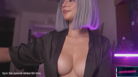 Snapshot of lucyallenx chatting on January 2025 12:46:01 AM Lucy Alien online show from January 2025 12:46:01 AM