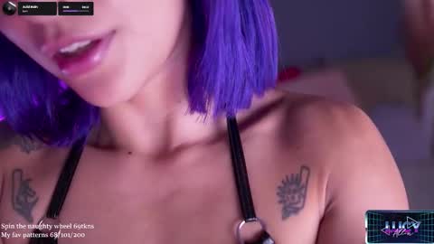 Snapshot of lucyallenx chatting on September 2025 02:39:02 PM Lucy Alien online show from September 2025 02:39:02 PM