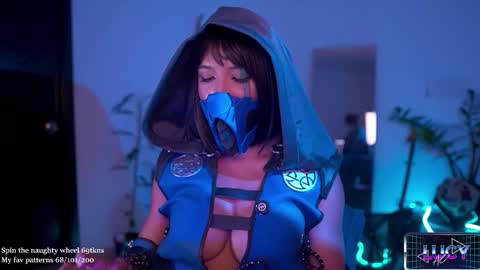 Snapshot of lucyallenx chatting on October 2025 07:27:02 PM Lucy Alien online show from October 2025 07:27:02 PM