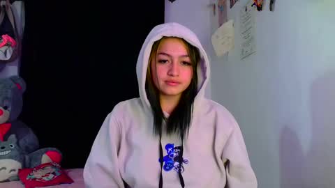 Snapshot of lucycherry__ chatting on December 2024 01:22:01 AM LUCIA online show from December 2024 01:22:01 AM