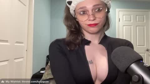 Snapshot of lucyguze chatting on May 2026 04:20:02 AM Lucy online show from May 2026 04:20:02 AM