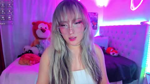 Snapshot of lucylane_ chatting on September 2025 04:59:02 AM Lucy online show from September 2025 04:59:02 AM