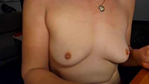 Lucy Loves Lookers online show from January 2025 10:04:02 AM