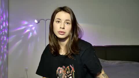 Snapshot of lucyrait chatting on December 2025 01:16:02 PM Lucy online show from December 2025 01:16:02 PM