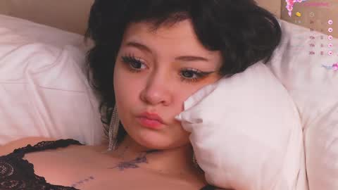 lucyvee online show from December 2024 05:03:01 AM