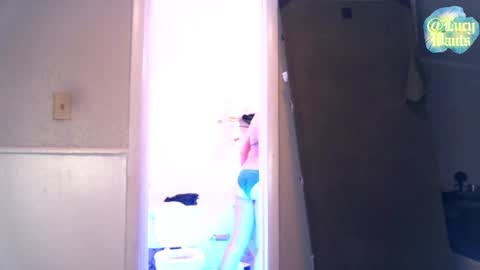 Snapshot of lucywants chatting on July 2026 04:16:01 AM Goddess Lucy lucywants online show from July 2026 04:16:01 AM