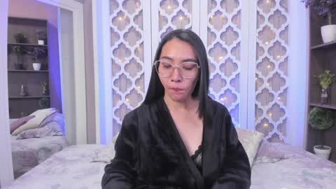 Lucy Liiu online show from January 2025 11:43:02 PM