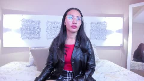 Lucy Liiu online show from January 2026 08:14:01 PM