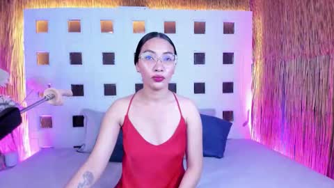 Lucy Liiu online show from February 2026 07:35:01 PM