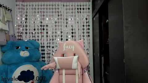 Snapshot of lucyy_tayy chatting on December 2024 09:35:01 PM The love of your life 3 online show from December 2024 09:35:01 PM