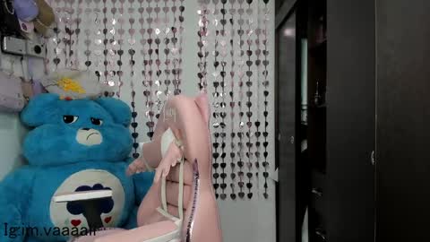 Snapshot of lucyy_tayy chatting on March 2025 02:03:01 AM The love of your life 3 online show from March 2025 02:03:01 AM