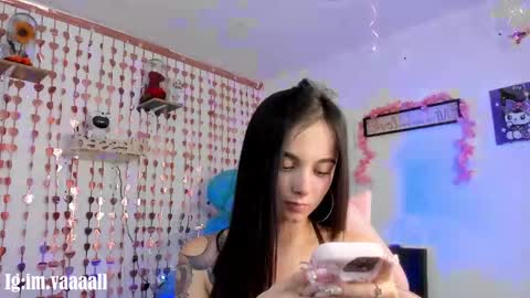 Snapshot of lucyy_tayy chatting on November 2025 02:01:02 AM The love of your life 3 online show from November 2025 02:01:02 AM