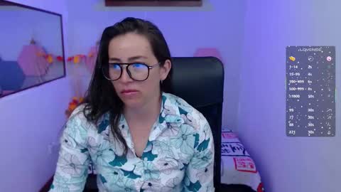 lui_fer01 online show from October 2025 11:21:02 AM