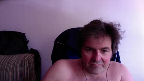LUIGIJOHN online show from March 2026 11:43:01 AM