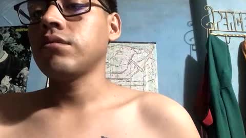 Snapshot of luiperezs chatting on October 2025 05:11:02 AM Moritz online show from October 2025 05:11:02 AM