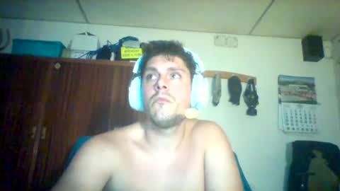 Snapshot of luis2423 chatting on July 2026 04:39:01 PM A slave to the mistress.. un esclavo para las amas dominantes. online show from July 2026 04:39:01 PM