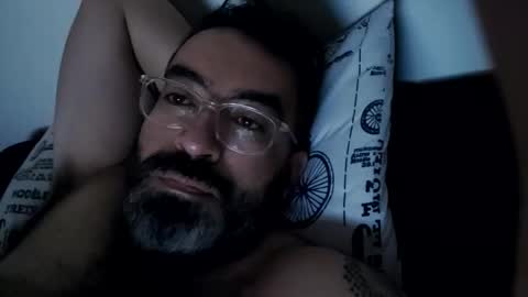 Snapshot of luis2988z chatting on December 2024 10:44:02 AM Hairyman online show from December 2024 10:44:02 AM