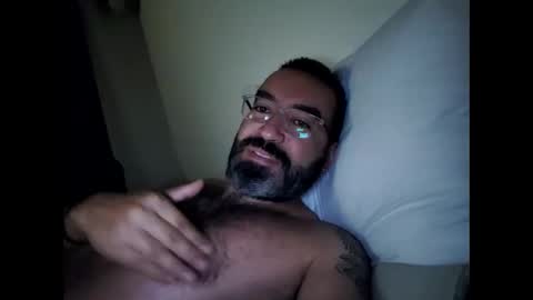 Snapshot of luis2988z chatting on February 2025 09:13:02 AM Hairyman online show from February 2025 09:13:02 AM