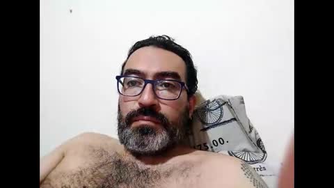 Snapshot of luis2988z chatting on November 2025 03:18:02 AM Hairyman online show from November 2025 03:18:02 AM