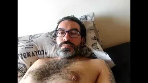 Snapshot of luis2988z chatting on November 2025 02:43:02 PM Hairyman online show from November 2025 02:43:02 PM