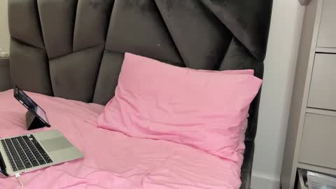 Snapshot of luis7777hui chatting on September 2025 05:16:02 PM Luis and Alina online show from September 2025 05:16:02 PM