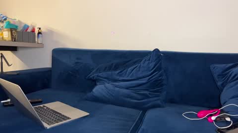 Snapshot of luis7777hui chatting on December 2025 07:53:02 PM Luis and Alina online show from December 2025 07:53:02 PM