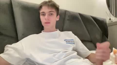 Snapshot of luis_7777 chatting on November 2025 11:05:01 PM Luis online show from November 2025 11:05:01 PM