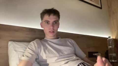 Snapshot of luis_7777 chatting on November 2025 05:18:02 AM Luis online show from November 2025 05:18:02 AM