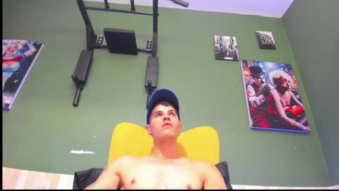 Snapshot of luis_as chatting on January 2025 12:20:02 PM Luis AS online show from January 2025 12:20:02 PM