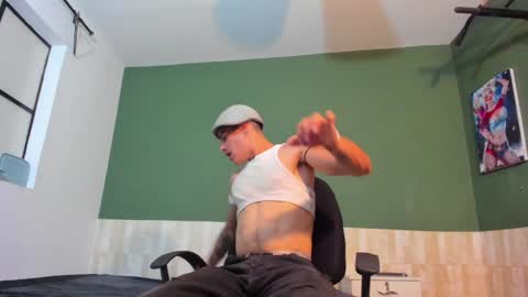 Snapshot of luis_as chatting on February 2025 09:37:02 PM Luis AS online show from February 2025 09:37:02 PM