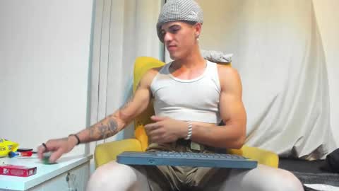 Snapshot of luis_as chatting on February 2025 11:09:02 PM Luis AS online show from February 2025 11:09:02 PM