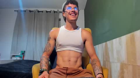 Snapshot of luis_as chatting on February 2025 09:32:02 AM Luis AS online show from February 2025 09:32:02 AM