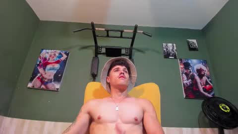 Snapshot of luis_as chatting on March 2025 02:10:02 PM Luis AS online show from March 2025 02:10:02 PM