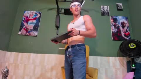 Snapshot of luis_as chatting on March 2025 02:16:01 PM Luis AS online show from March 2025 02:16:01 PM