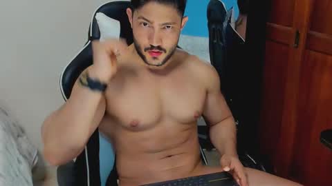 luis_baptista online show from November 2025 01:37:01 AM