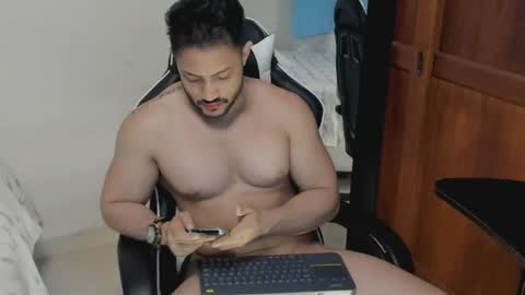 luis_baptista online show from April 2026 12:46:02 AM