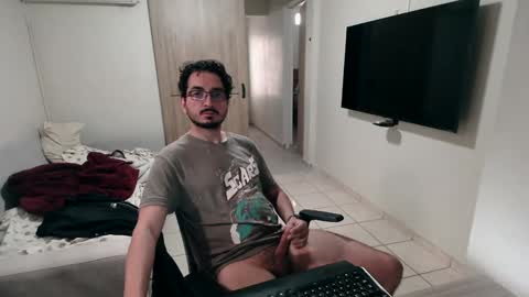 Snapshot of luis_flr chatting on January 2025 08:37:02 PM luis_flr online show from January 2025 08:37:02 PM