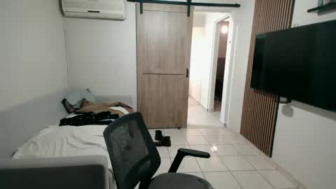 Snapshot of luis_flr chatting on October 2025 05:41:02 PM luis_flr online show from October 2025 05:41:02 PM