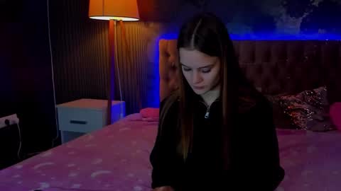 Snapshot of luisaclover chatting on November 2025 12:53:02 PM LuisaClover online show from November 2025 12:53:02 PM