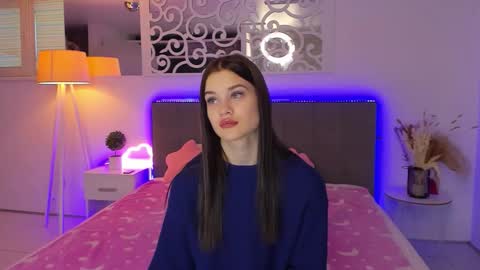 LuisaClover online show from January 2026 01:02:02 PM